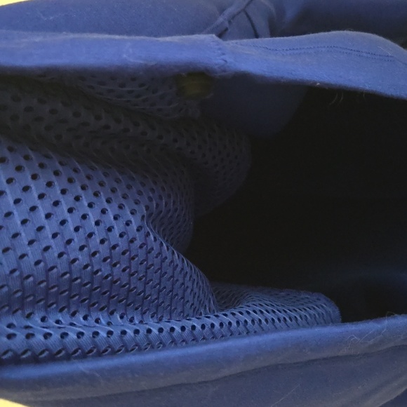 Champion debossed hoodie - Picture 9 of 9